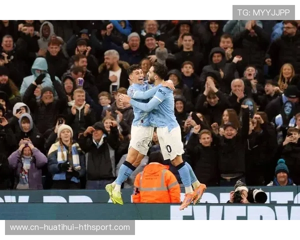 曼城与皇马对决，福登哈兰德联手进攻