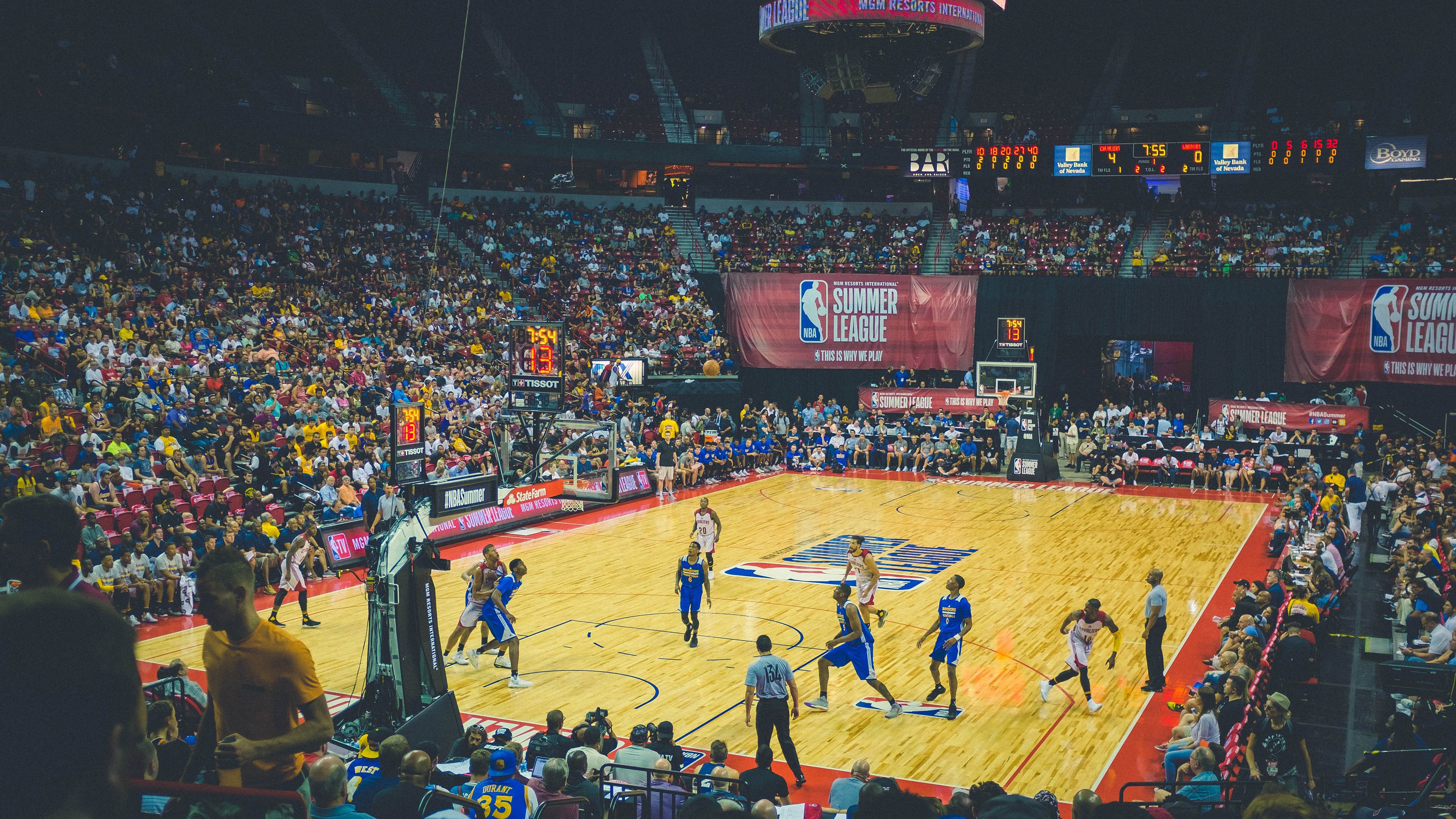 世界杯与校园体育结合 多校组织“迷你世界杯”班级对抗